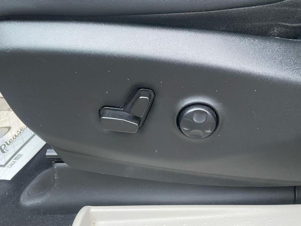 used 2024 Chrysler Pacifica car, priced at $30,975