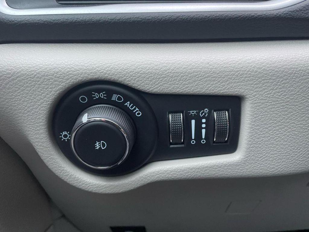 used 2024 Chrysler Pacifica car, priced at $30,975