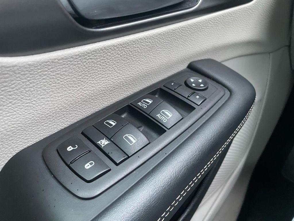 used 2024 Chrysler Pacifica car, priced at $30,975