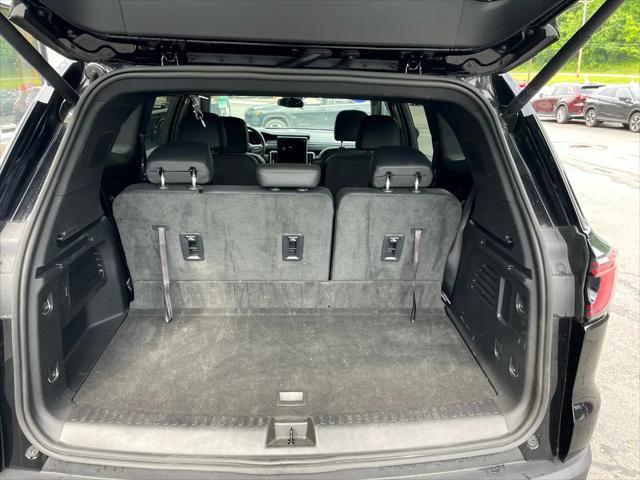 used 2024 GMC Acadia car, priced at $44,975