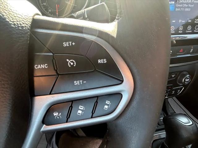 used 2022 Jeep Cherokee car, priced at $28,975