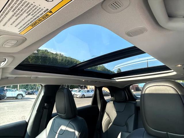 used 2022 Jeep Cherokee car, priced at $28,975