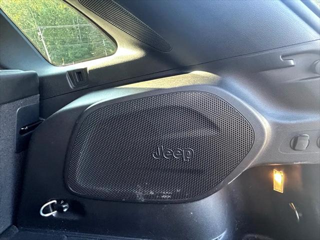 used 2022 Jeep Cherokee car, priced at $28,975