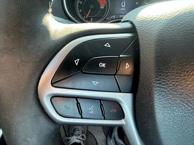used 2022 Jeep Cherokee car, priced at $28,975