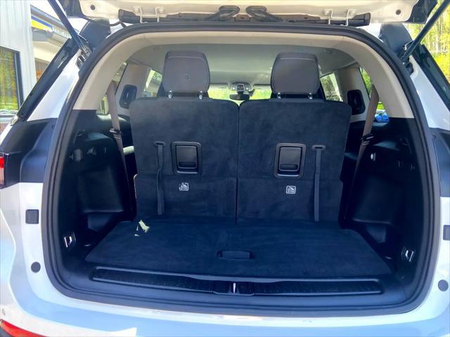 used 2023 Jeep Grand Cherokee L car, priced at $30,975