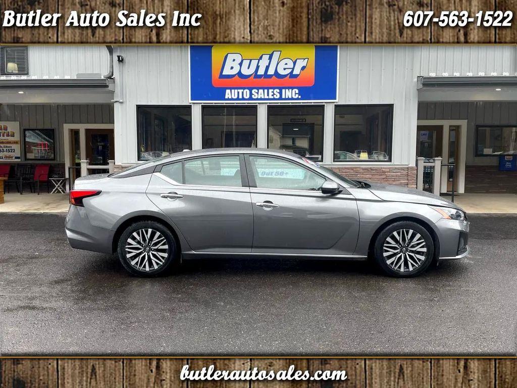 used 2023 Nissan Altima car, priced at $20,975