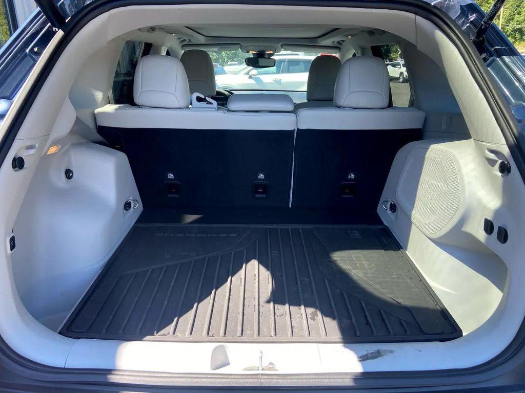 used 2022 Jeep Cherokee car, priced at $28,975