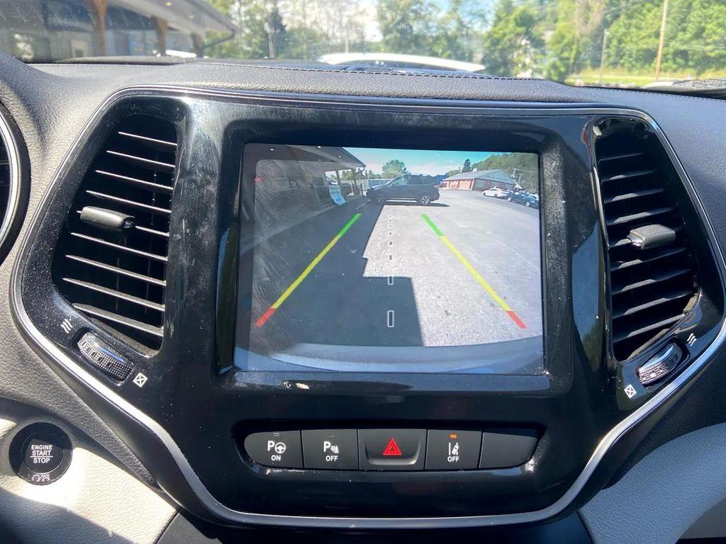 used 2022 Jeep Cherokee car, priced at $28,975