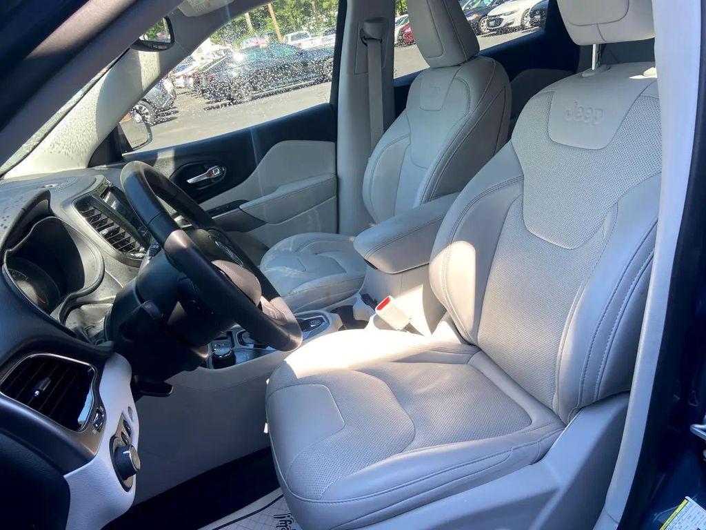 used 2022 Jeep Cherokee car, priced at $28,975