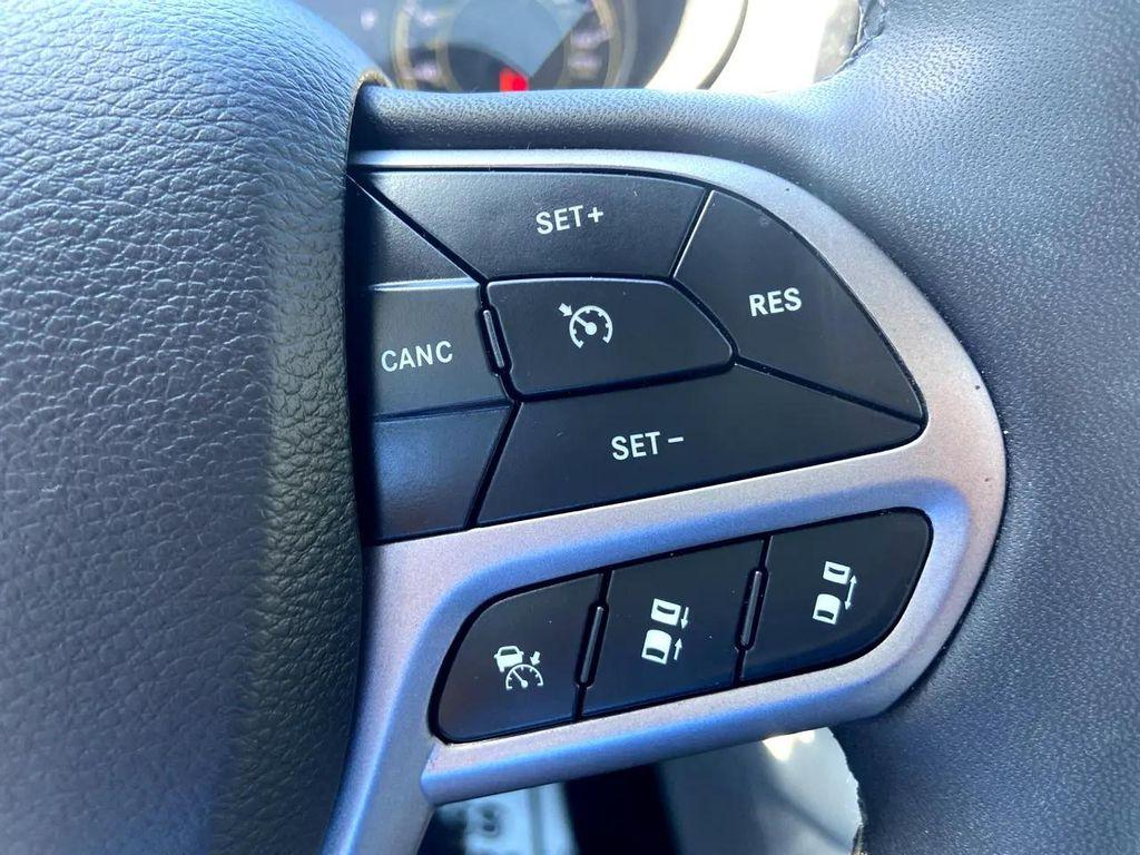used 2022 Jeep Cherokee car, priced at $28,975
