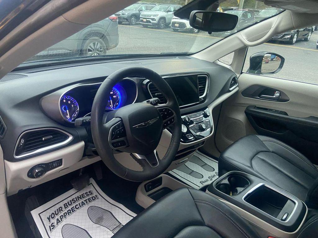 used 2024 Chrysler Pacifica car, priced at $30,975