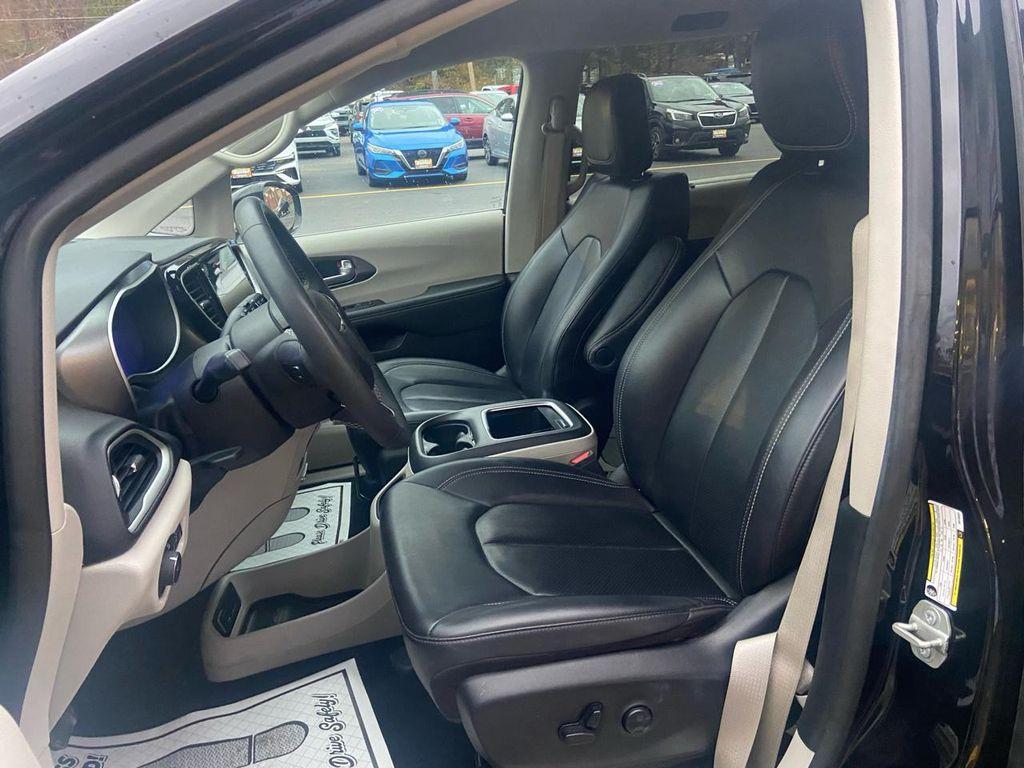 used 2024 Chrysler Pacifica car, priced at $30,975