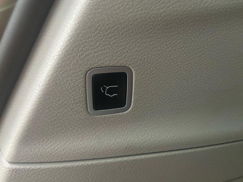 used 2024 Chrysler Pacifica car, priced at $30,975