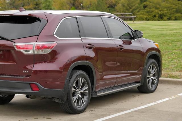 used 2016 Toyota Highlander car, priced at $18,749