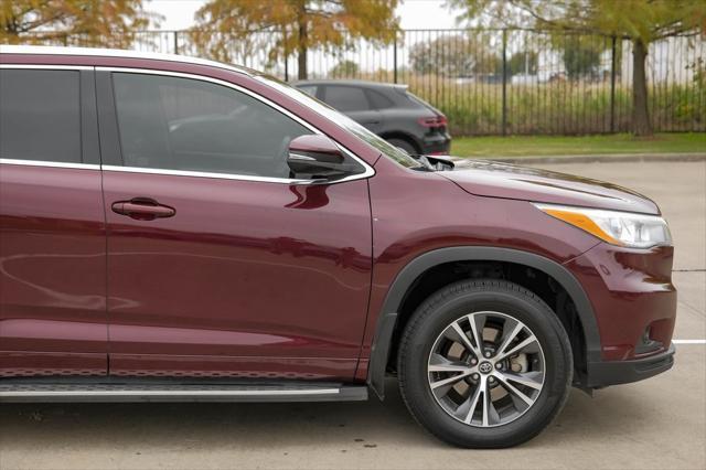 used 2016 Toyota Highlander car, priced at $18,749