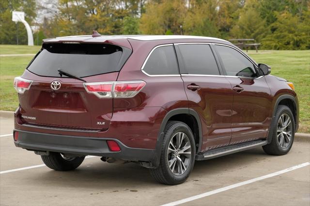 used 2016 Toyota Highlander car, priced at $18,749