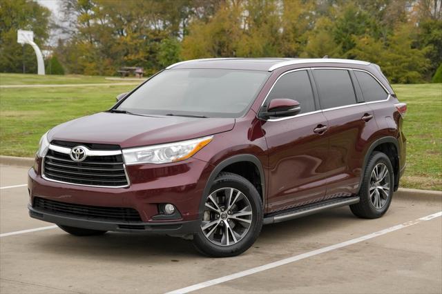 used 2016 Toyota Highlander car, priced at $18,749