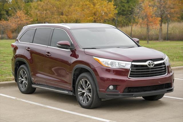 used 2016 Toyota Highlander car, priced at $18,749