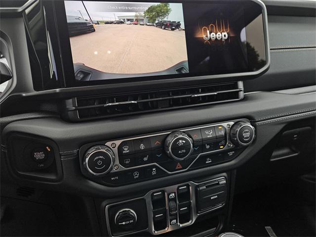 new 2025 Jeep Gladiator car, priced at $45,157
