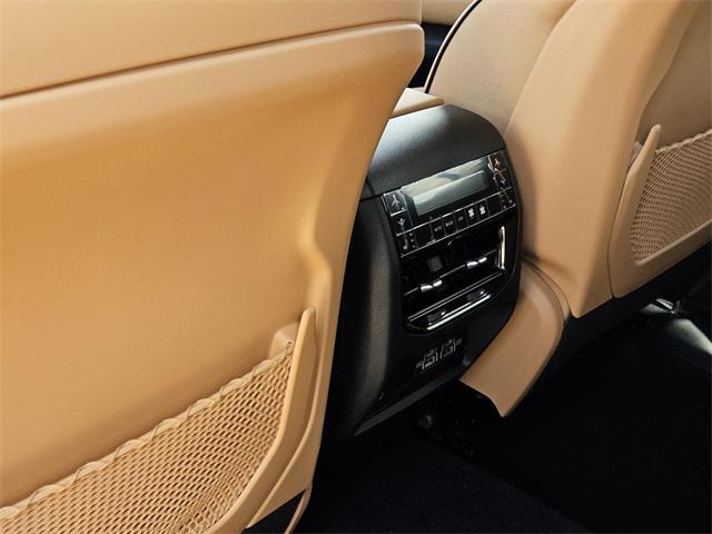 new 2025 Jeep Grand Cherokee car, priced at $58,900