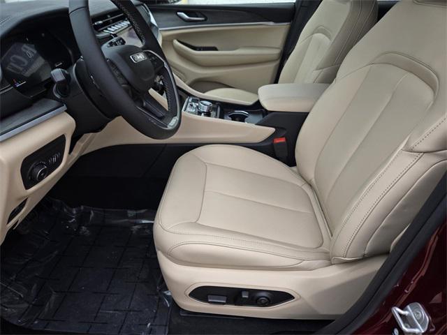 new 2025 Jeep Grand Cherokee L car, priced at $43,495