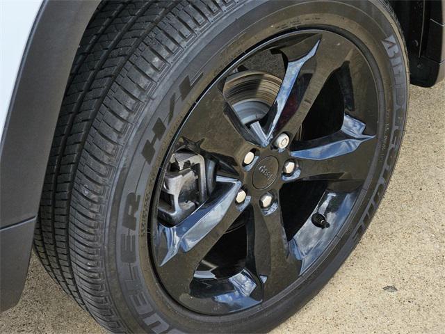 used 2024 Jeep Grand Cherokee car, priced at $37,411