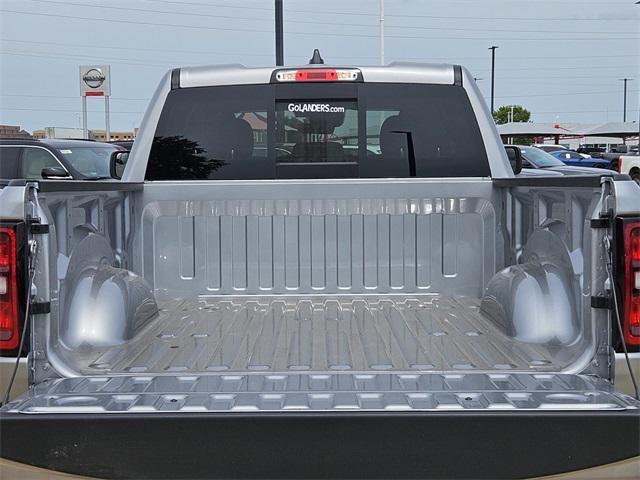 new 2025 Ram 1500 car, priced at $43,702