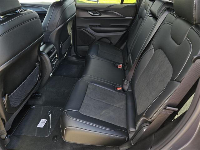 new 2025 Jeep Grand Cherokee car, priced at $39,780