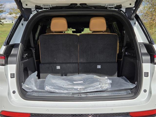 new 2025 Jeep Grand Cherokee L car, priced at $69,425