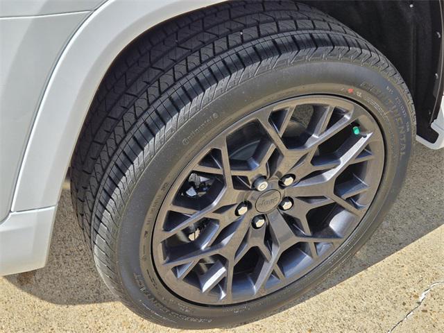 new 2025 Jeep Grand Cherokee L car, priced at $69,425