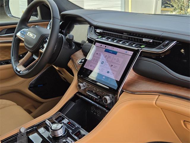 new 2025 Jeep Grand Cherokee L car, priced at $69,425