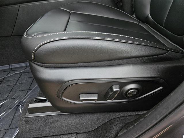 new 2025 Jeep Grand Cherokee L car, priced at $44,672