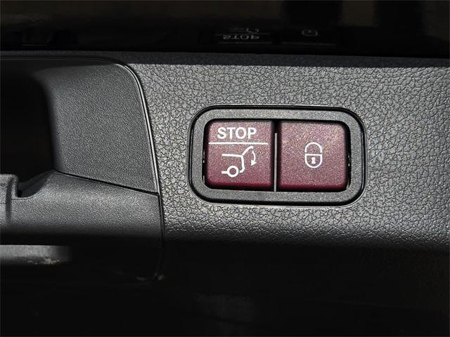 used 2023 Mercedes-Benz GLB 250 car, priced at $34,599