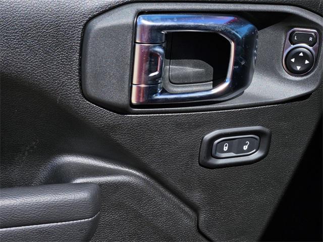 new 2025 Jeep Wrangler car, priced at $43,675