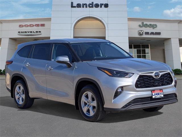 used 2023 Toyota Highlander car, priced at $39,720