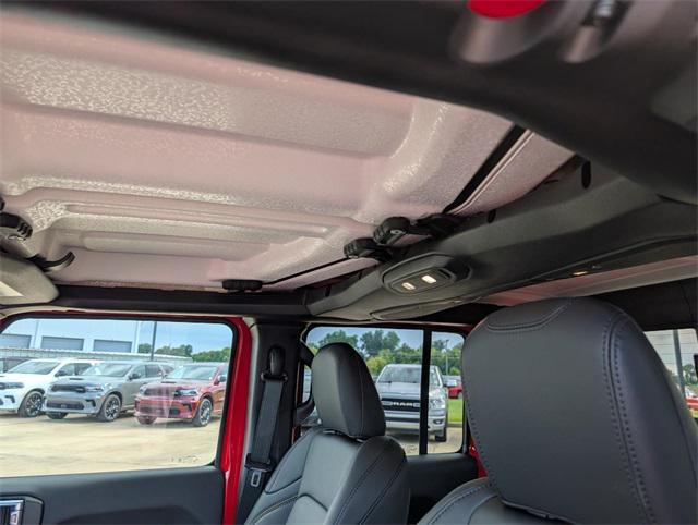 new 2025 Jeep Gladiator car, priced at $45,935