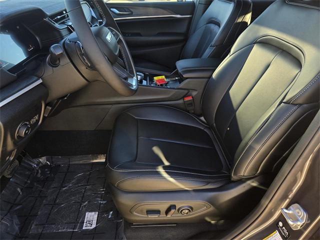 new 2025 Jeep Grand Cherokee car, priced at $41,970