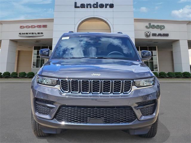 new 2025 Jeep Grand Cherokee car, priced at $38,125