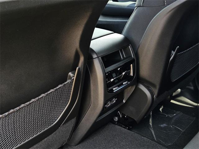 new 2025 Jeep Grand Cherokee car, priced at $38,125