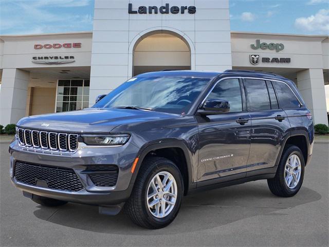 new 2025 Jeep Grand Cherokee car, priced at $38,125