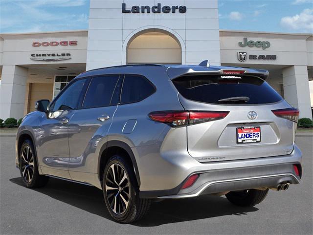 used 2021 Toyota Highlander car, priced at $28,708