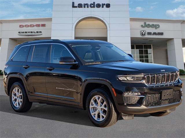used 2024 Jeep Grand Cherokee car, priced at $33,469