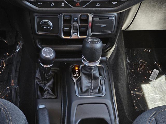 new 2025 Jeep Wrangler car, priced at $43,675