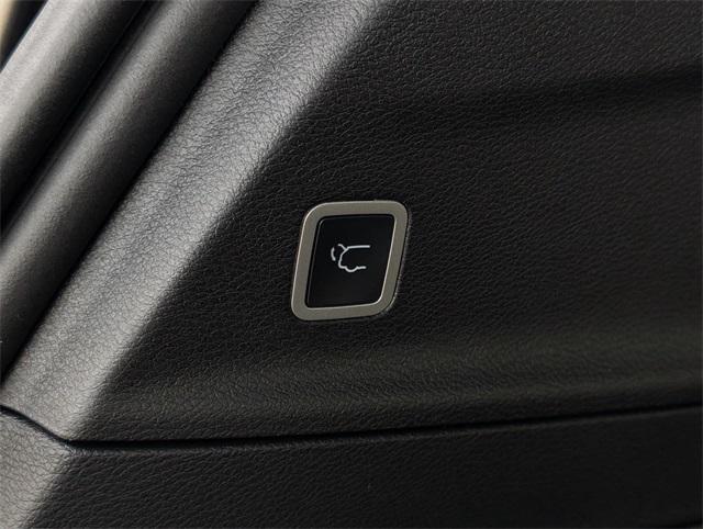 new 2026 Chrysler Pacifica car, priced at $47,785