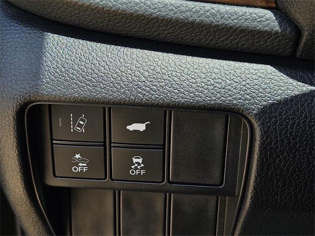 used 2018 Honda CR-V car, priced at $17,304
