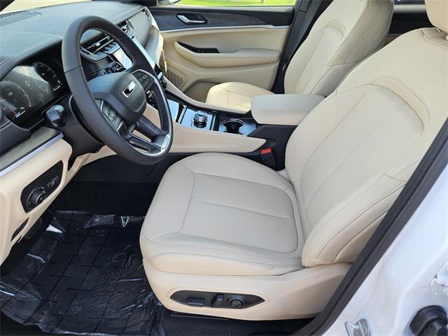 new 2025 Jeep Grand Cherokee L car, priced at $44,762