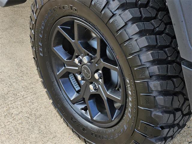 new 2025 Jeep Wrangler car, priced at $40,945