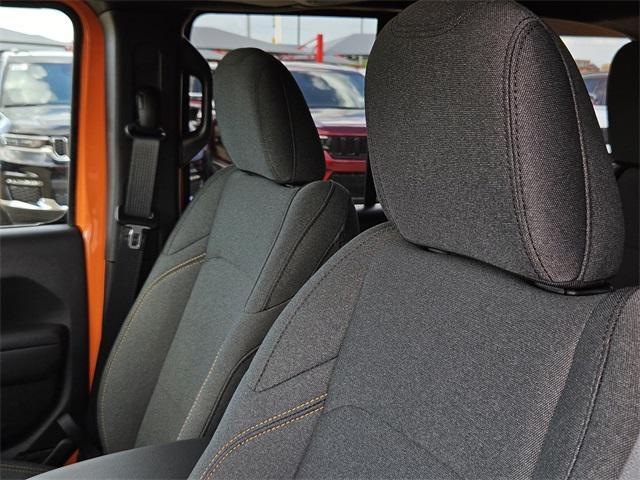 new 2025 Jeep Wrangler car, priced at $40,945
