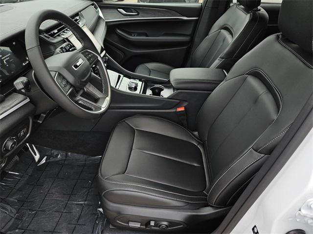 new 2025 Jeep Grand Cherokee car, priced at $40,244