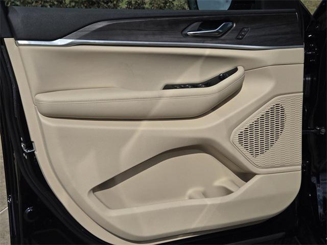 new 2025 Jeep Grand Cherokee L car, priced at $43,495